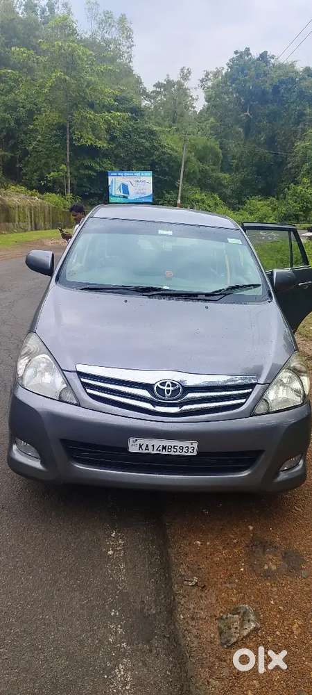 Toyota Innova Hycross 2011 Diesel 167000 Km Driven