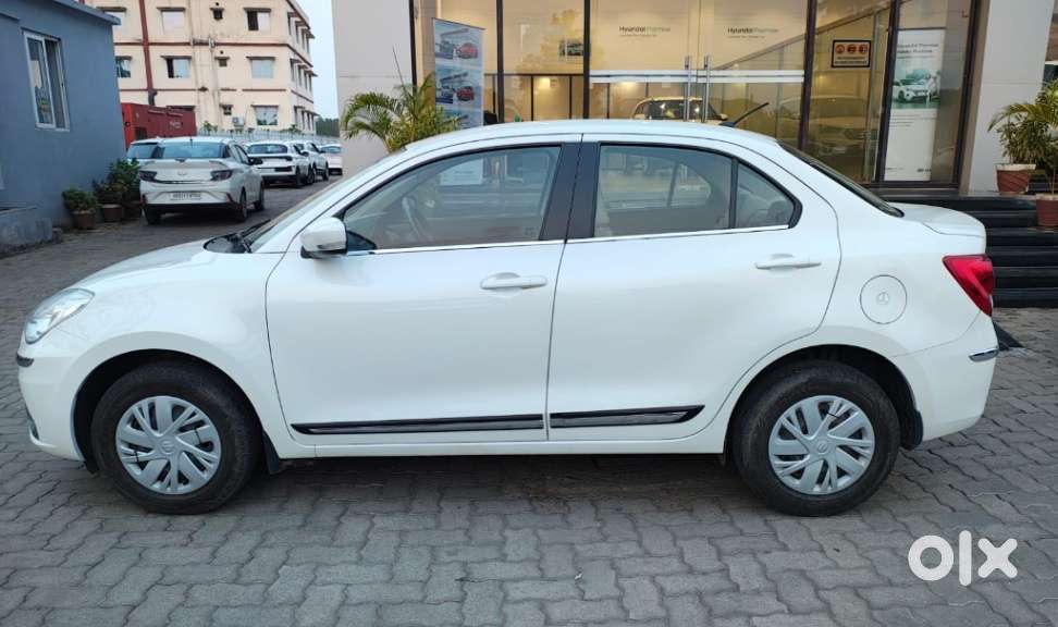 Maruti Suzuki Dzire 1.2 Vxi, 2021, Petrol