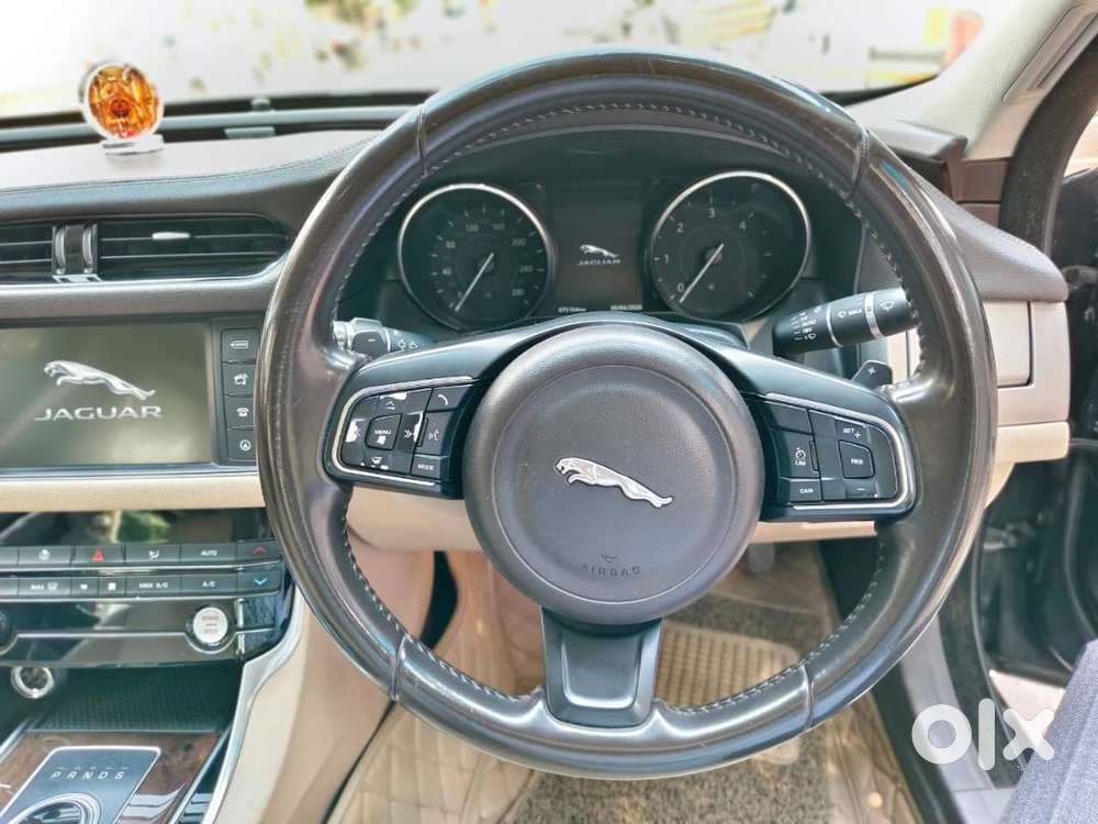 Jaguar Xf 2017 Diesel 75000 Km Driven