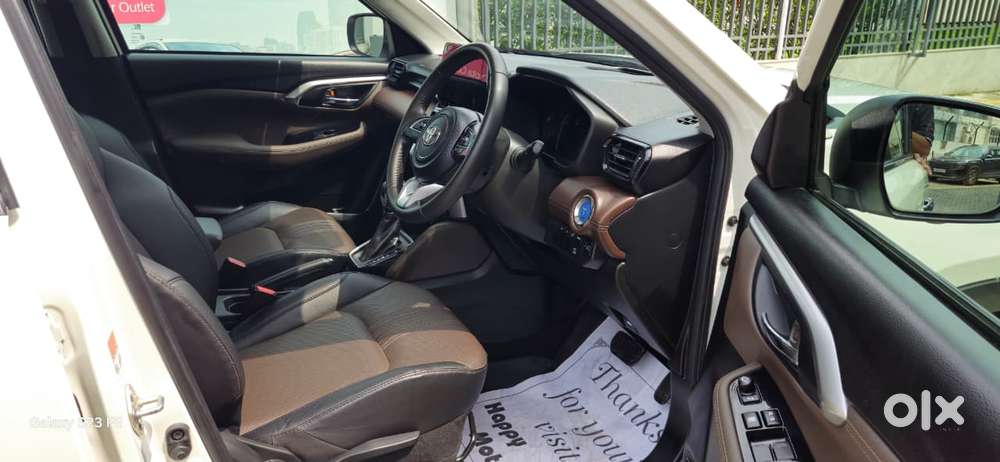 Toyota Urban Cruiser Hyryder 1.5 V Hybrid, 2024, Petrol
