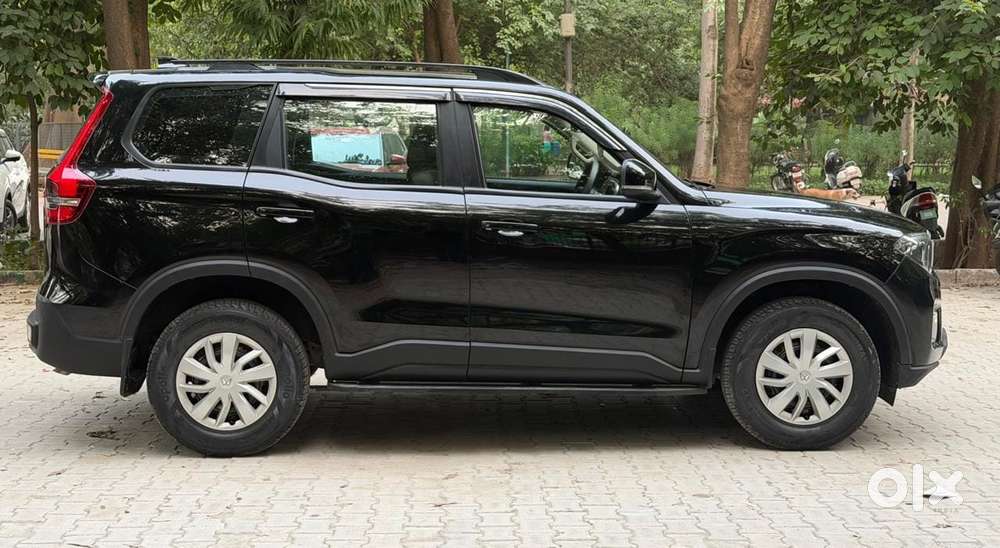 Mahindra Scorpio-n 2.0 Z4 Petrol Mt 7 Str, 2025, Petrol
