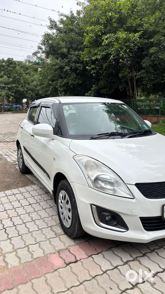 Maruti Suzuki Swift Lxi Optional-o, 2017, Cng & Hybrids