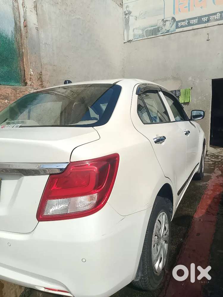 Maruti Suzuki Dzire 2023 Cng & Hybrids 127000 Km Driven