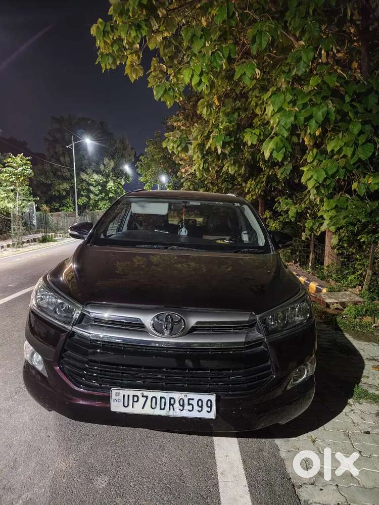 Toyota Innova Crysta 2017 Variant