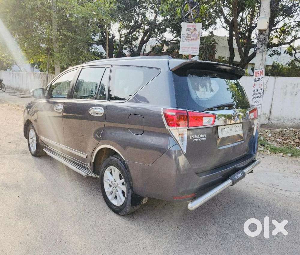 Toyota Innova Crysta 2.4 V 8 Str, 2017, Diesel