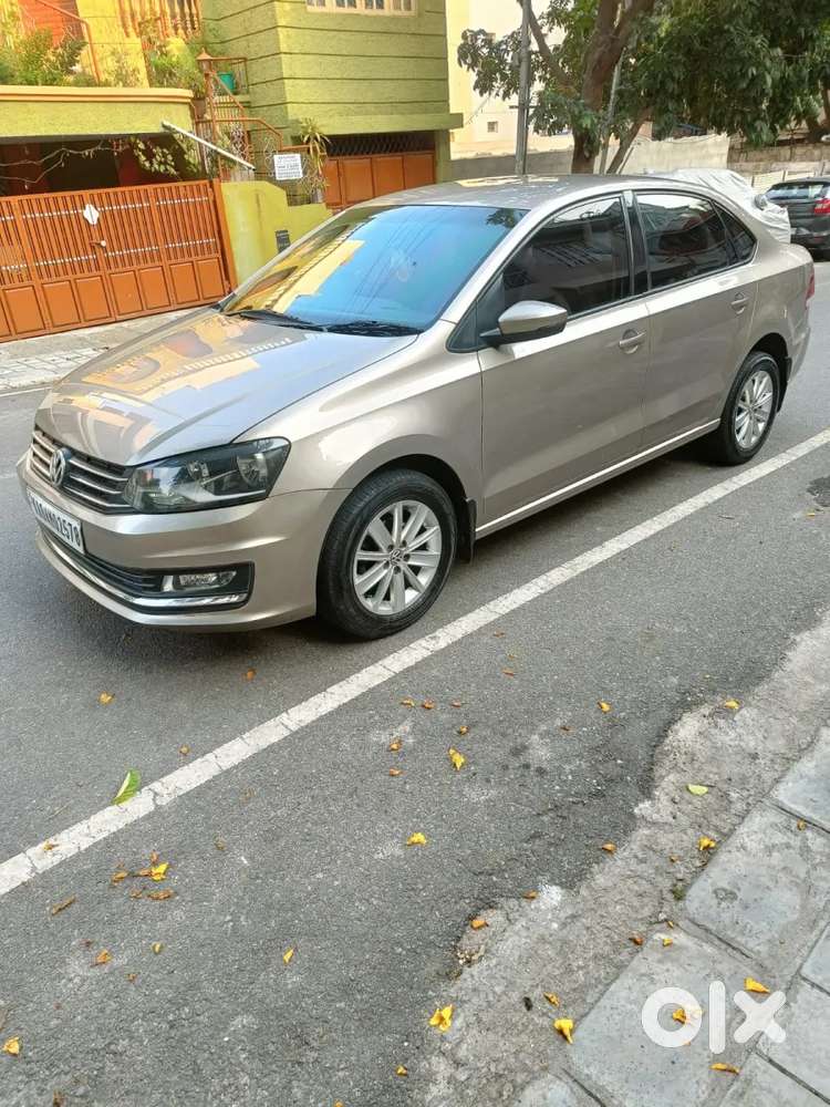Volkswagen Vento 1.2 Highline Plus At 16 Alloy, 2015, Petrol