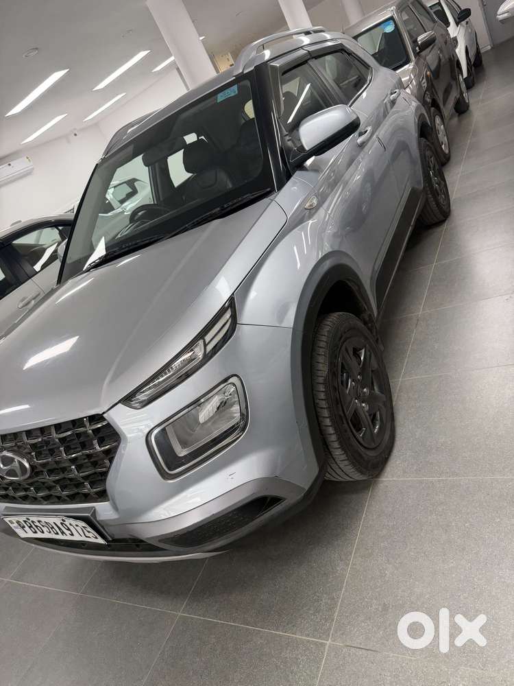Hyundai Venue S 1.2 Petrol, 2021, Petrol