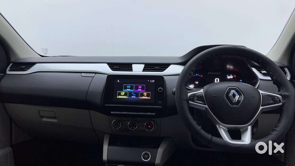 Renault Triber Rxz, 2023, Petrol