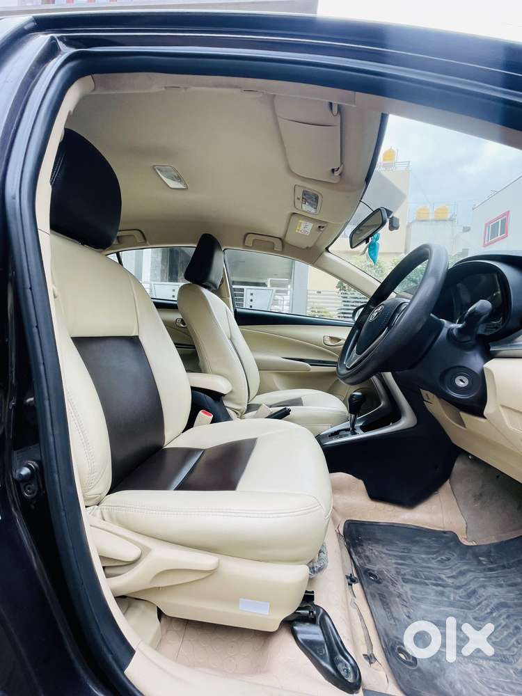 Toyota Yaris J Cvt, 2018, Petrol