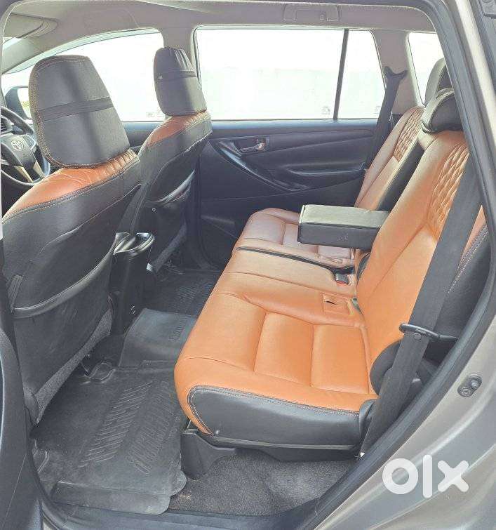 Toyota Innova Crysta 2.4 G Mt 8s, 2018, Diesel