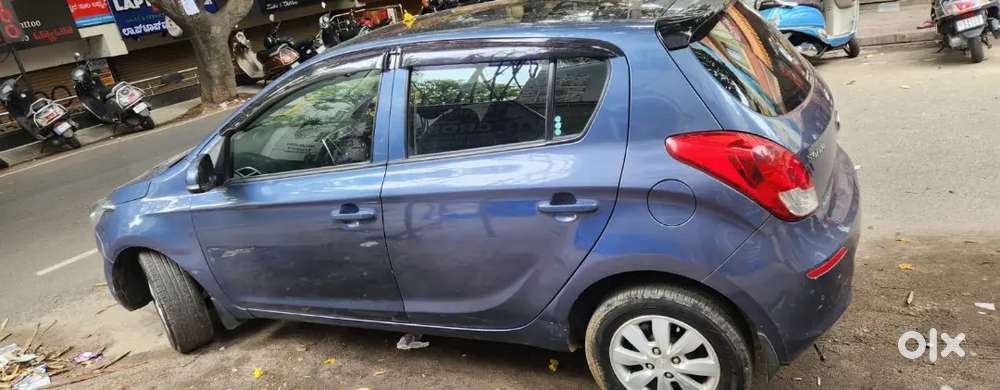 Extremely Well Maintained Automatic I20 Sportz Variant,brand New Tyres