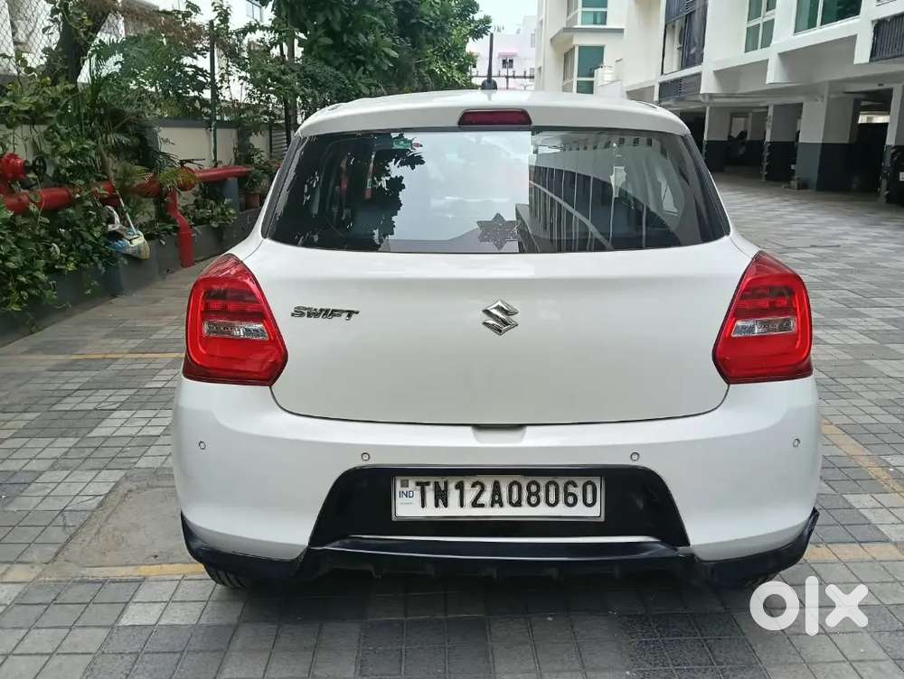 Maruti Suzuki Swift 2021 Vxi Amt