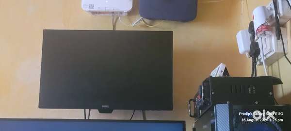 Benq 24 in led monitor