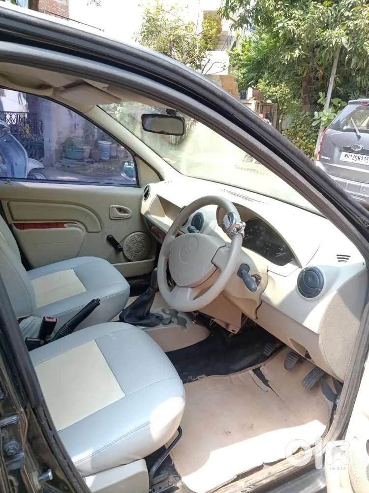 Mahindra Logan Petrol 2007