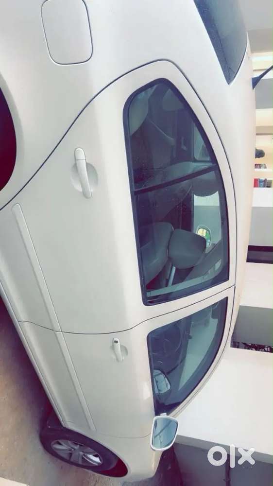 Skoda Laura Ambiente Tsi 2012 Model