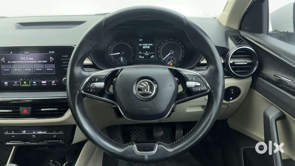 Skoda Slavia Ambition 1.0l Tsi Mt, 2022, Petrol