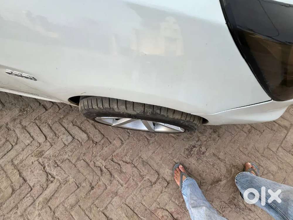 Hyundai Fluidic Verna 2012