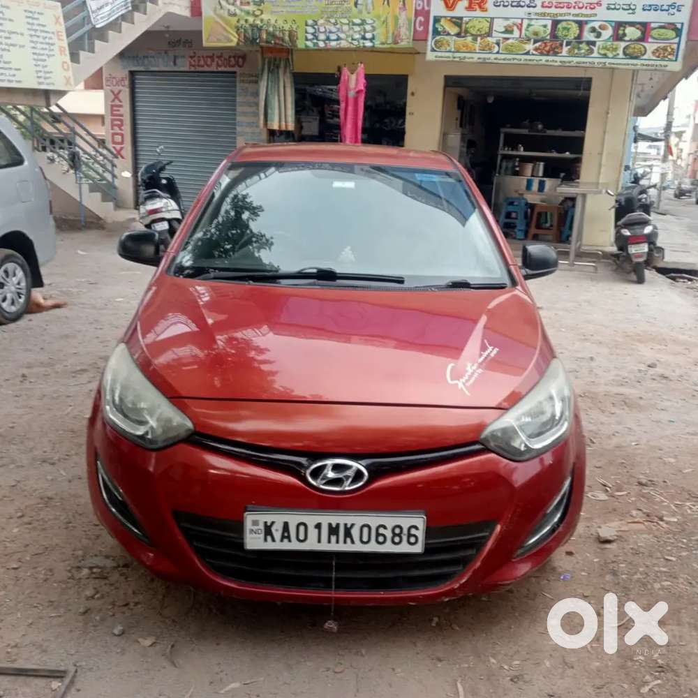Hyundai I20 2013 Petrol 70000 Km Driven