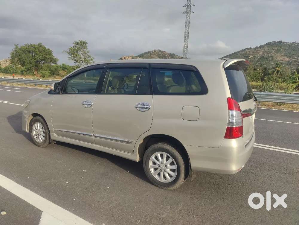 Innova 2014 V Version.