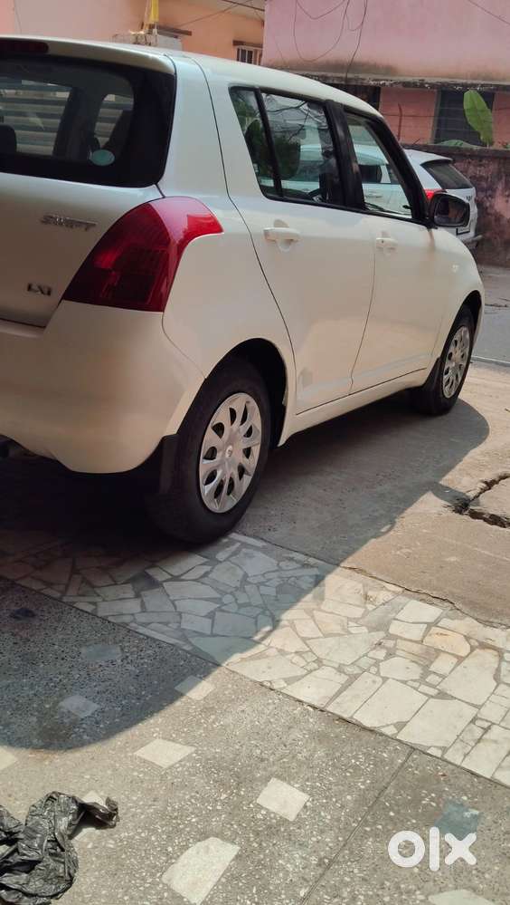 Maruti Suzuki Swift 2004-2010 Vxi Bsiv, 2011, Petrol