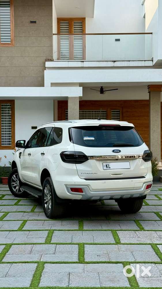 Ford Endeavour 2.2 Titanium At 4x2, 2017, Diesel