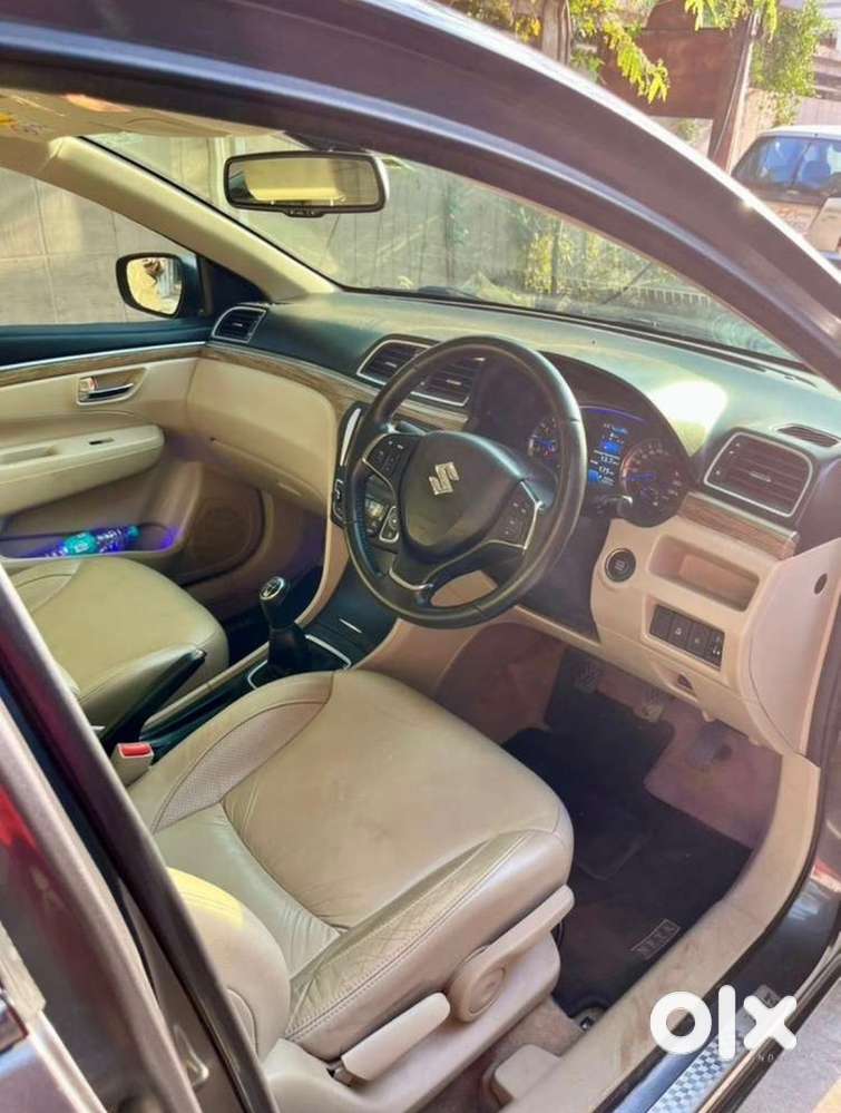 Maruti Suzuki Ciaz Alpha Hybrid (top Model)