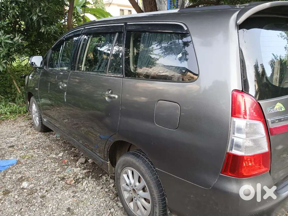 Toyota Innova 2.5 V E4 2012