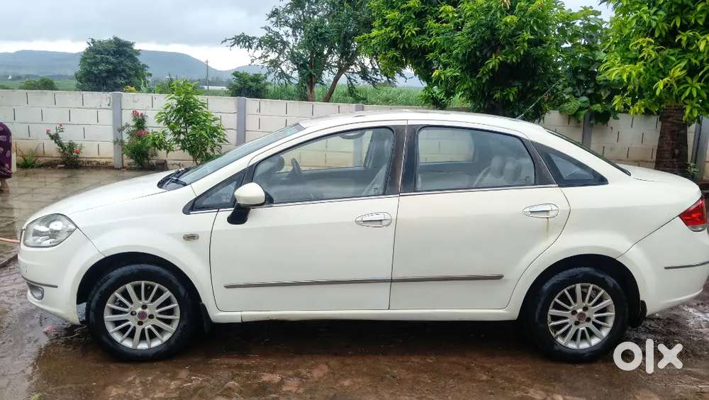 Fiat Linea Emotion 2009 Diesel Car
