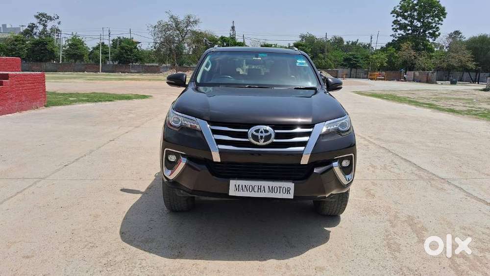 Toyota Fortuner 4x2 At 2.8 Diesel, 2020, Diesel