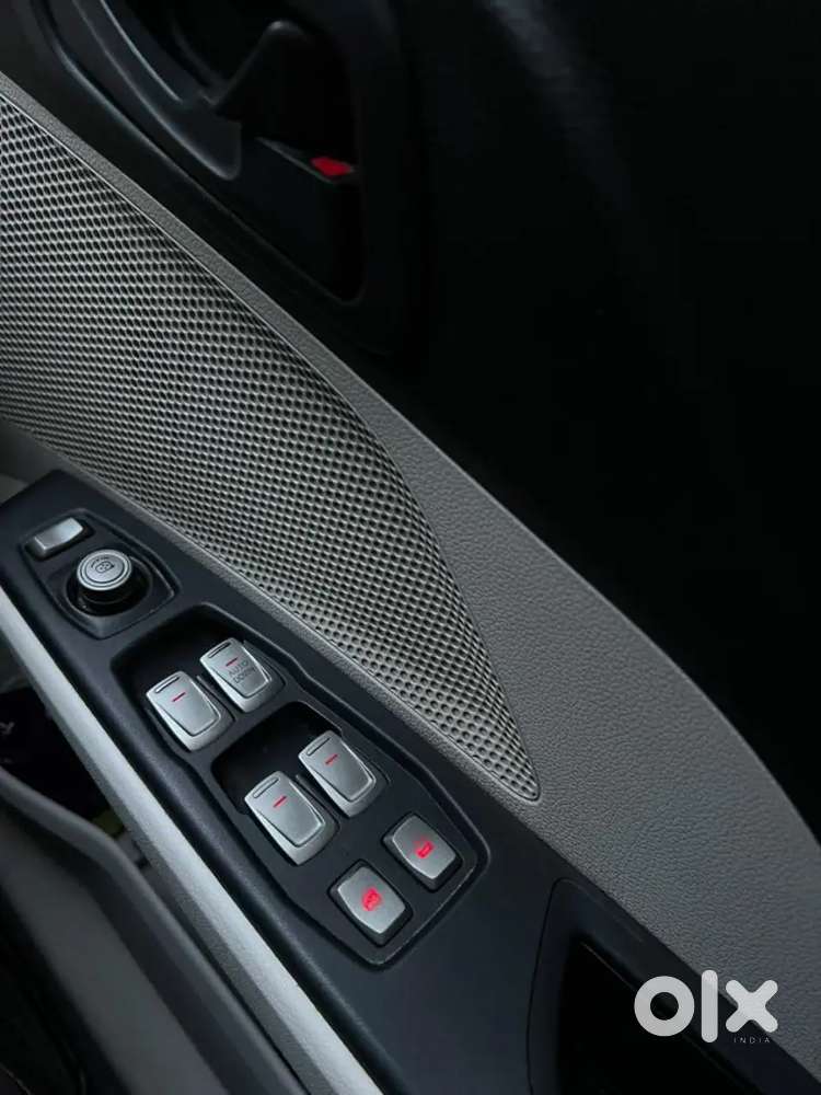 Mahindra Xuv300 (o) Sunroof Diesel 2022