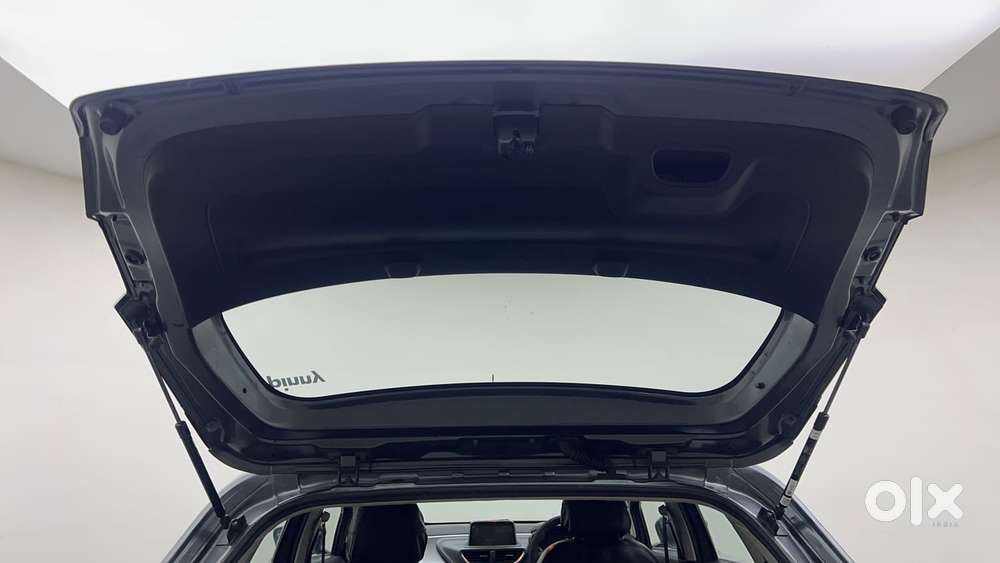 Tata Altroz 1.2 Xt, 2023, Petrol