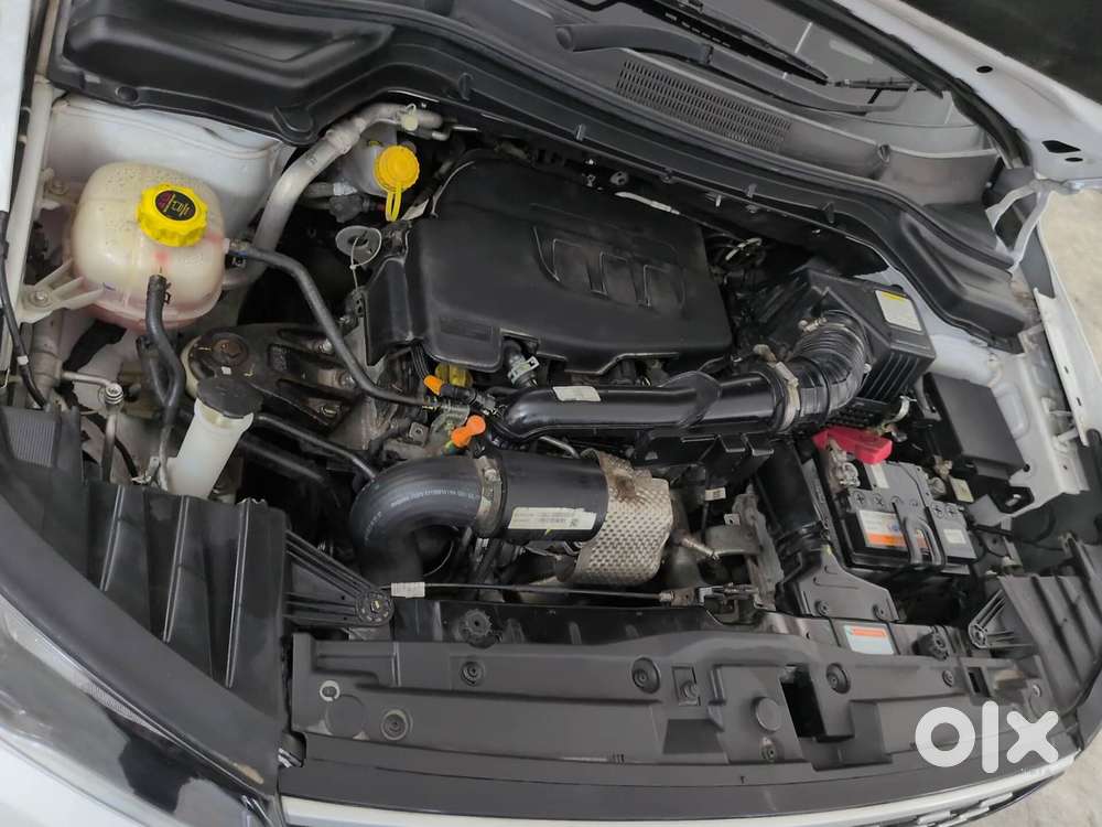 Mahindra Xuv300 1.2 W6 Amt Petrol, 2024, Petrol