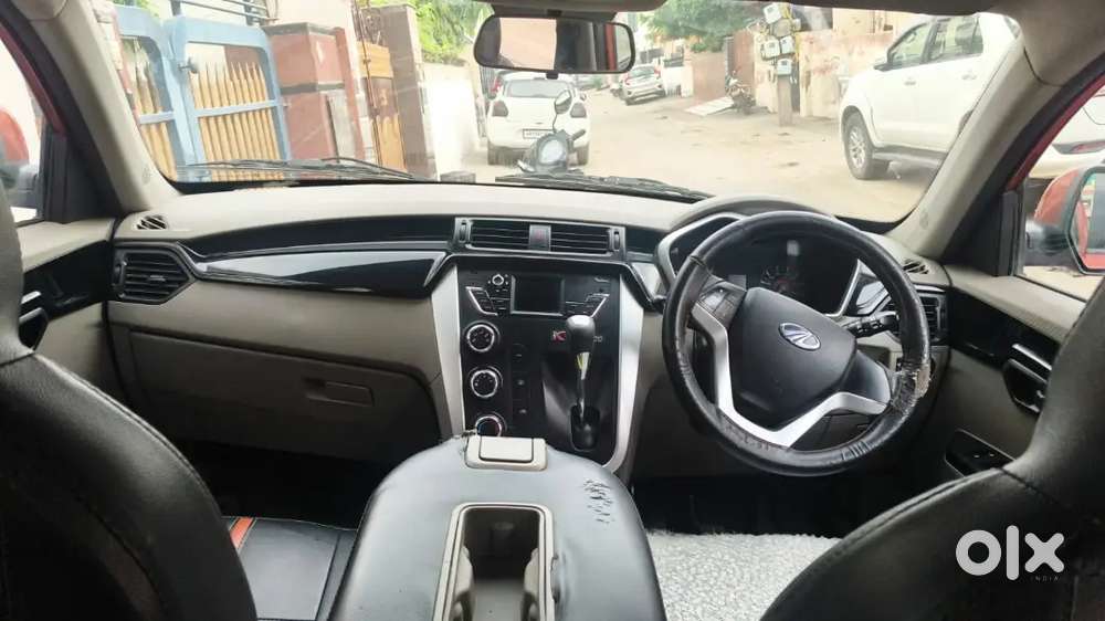 Mahindra Kuv 100 2016 Km Driven