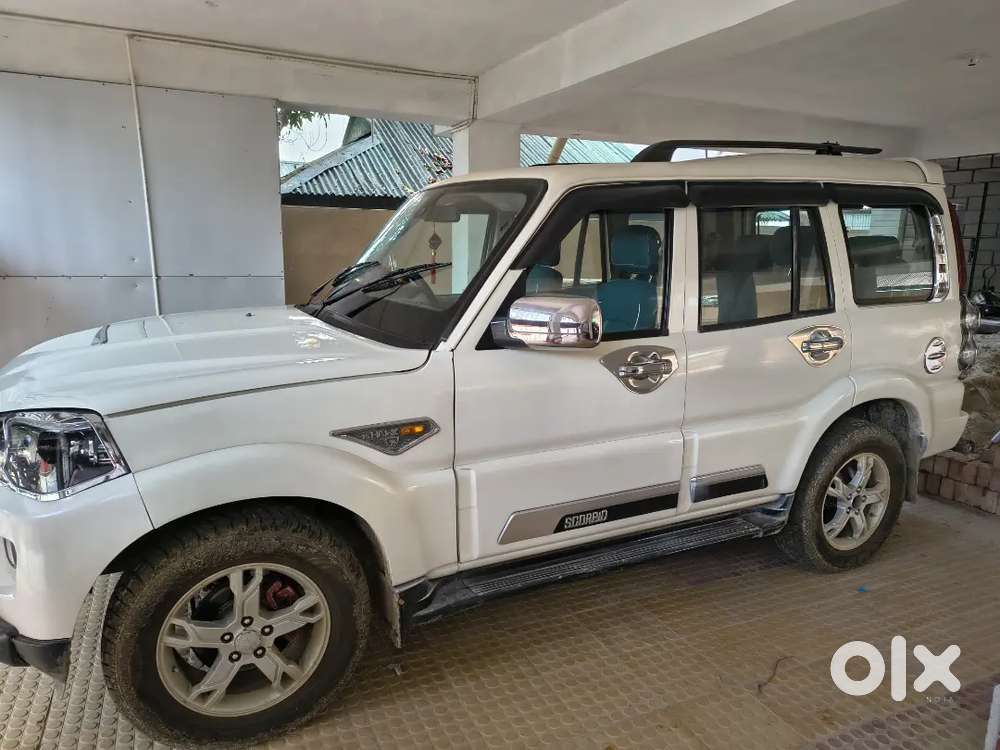 Mahindra Scorpio S10 Diesel 2015
