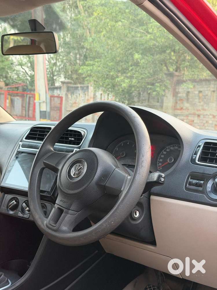 Volkswagen Polo Petrol Highline 1.2l, 2011, Petrol