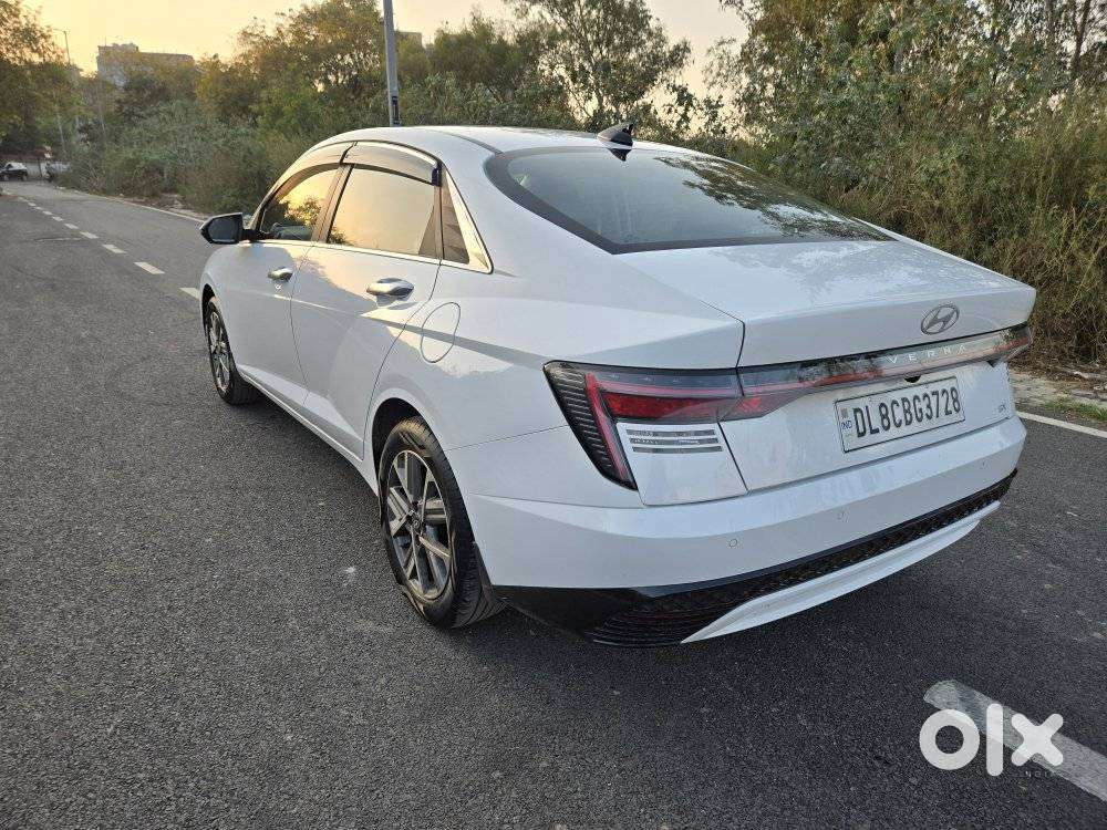 Hyundai Fluidic Verna