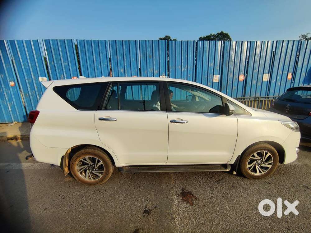 Toyota Innova Crysta 2024