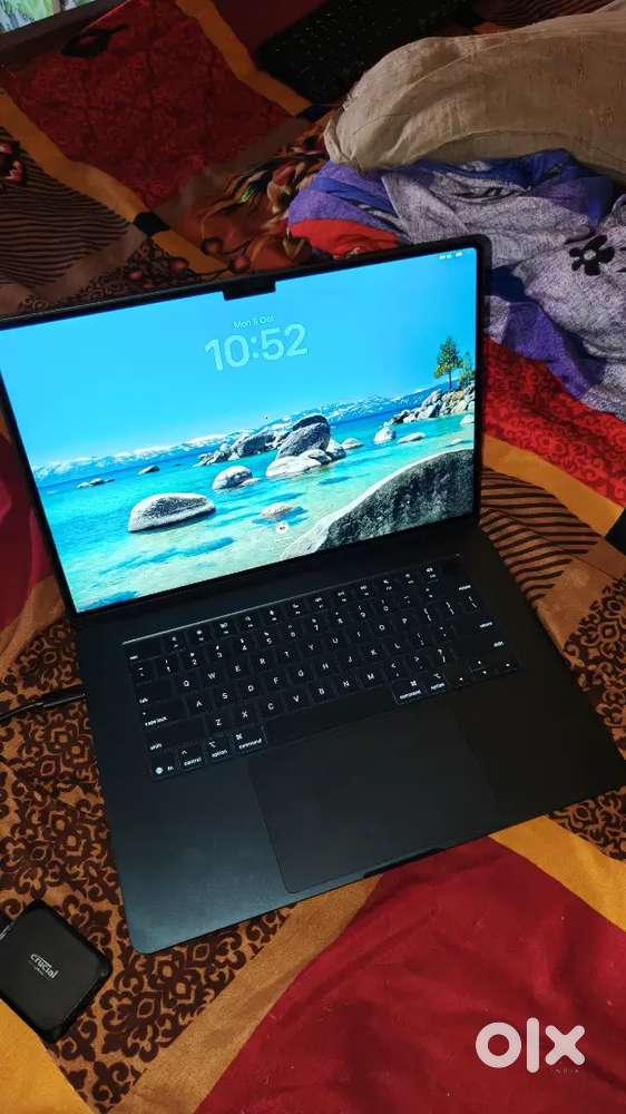 MacBook Air M4 15 inch 4 month old