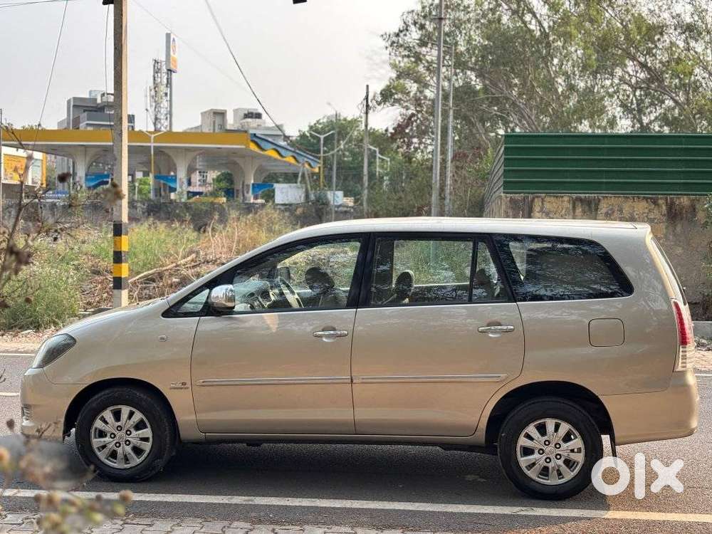 Toyota Innova 2.5 V 7 Str, 2012, Diesel
