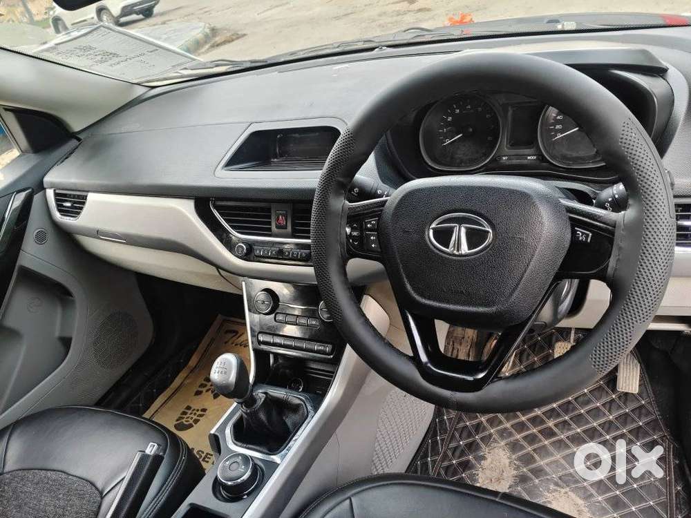 Tata Nexon 1.2 Revotron Xt, 2018, Petrol