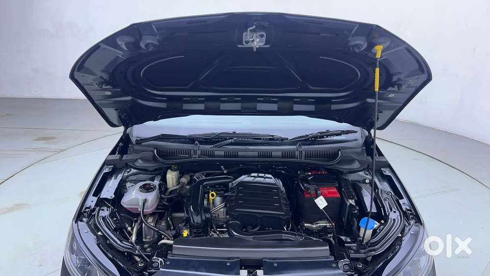 Skoda Slavia Style 1.0l Tsi At, 2022, Petrol