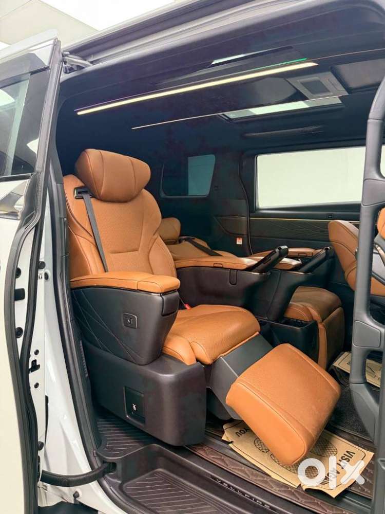Toyota Vellfire Vip – Executive Lounge, 2024, Petrol