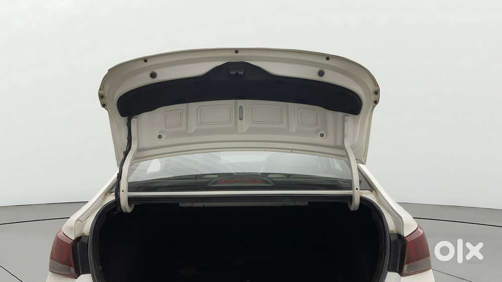 Hyundai Verna 1.6 Sx (o) Vtvt, 2018, Petrol