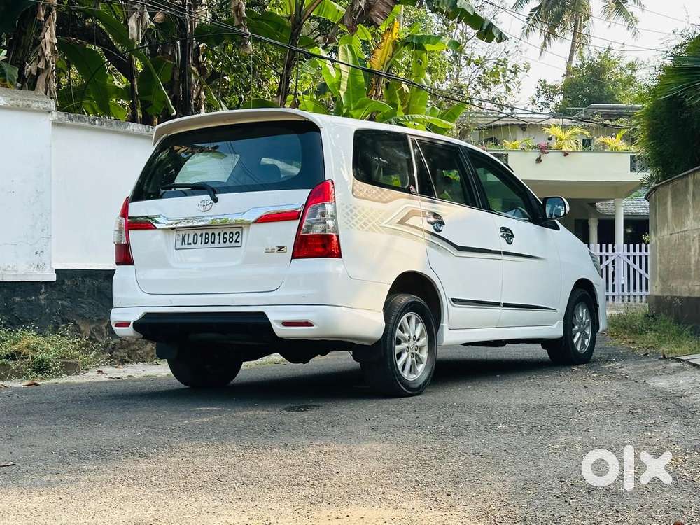 Toyota Innova 2.5 Gx 7 Str Bs-iii, 2015, Diesel