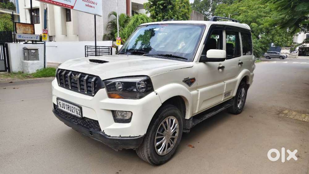 Mahindra Scorpio S10, 2016, Diesel