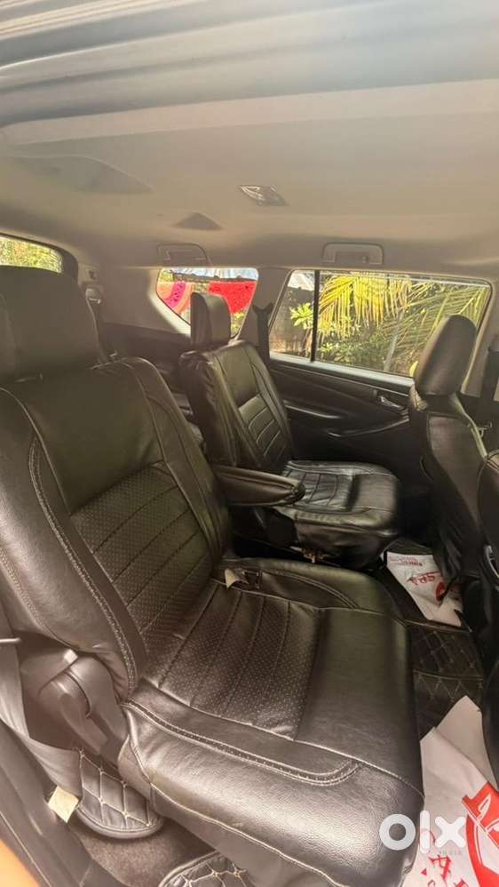 Toyota Innova Crysta 2018 Diesel Well Maintained