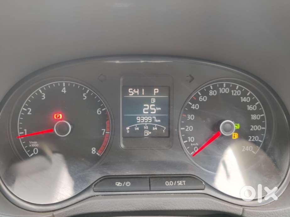 Volkswagen Vento 1.2 Highline Plus At 16 Alloy, 2016, Petrol
