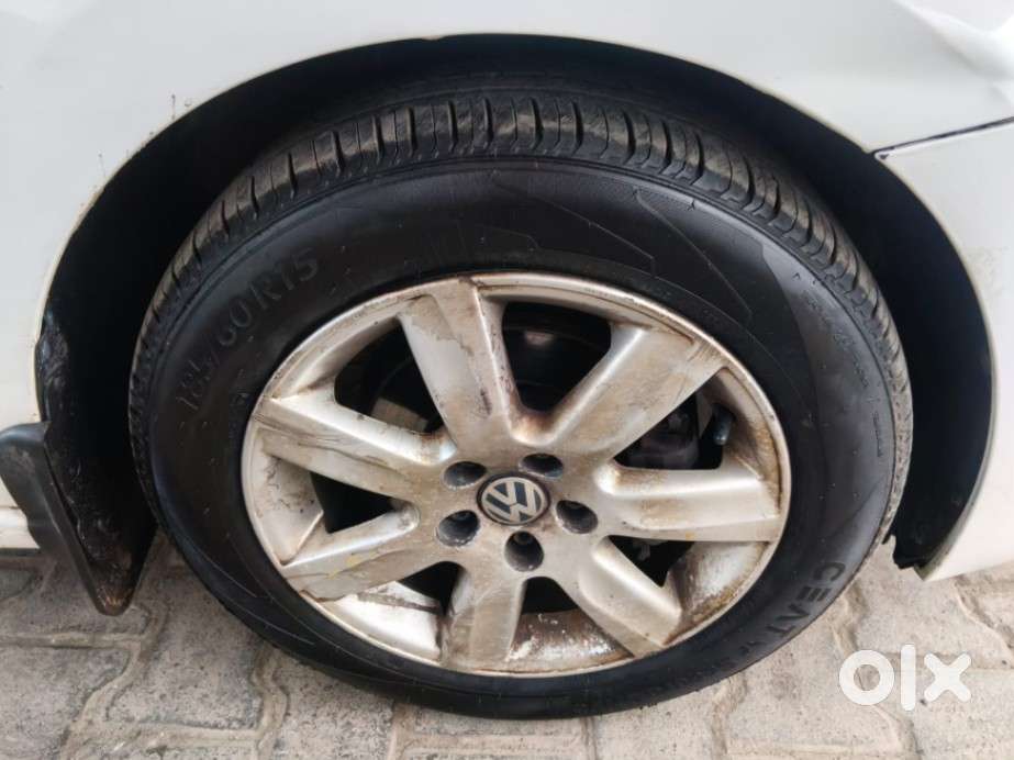 Volkswagen Vento Petrol Highline, 2011, Petrol