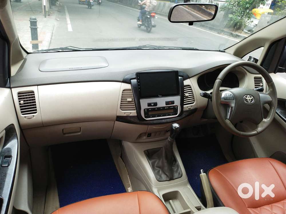 Toyota Innova 2.5 Z Diesel 7 Seater Bs Iv, 2014, Diesel