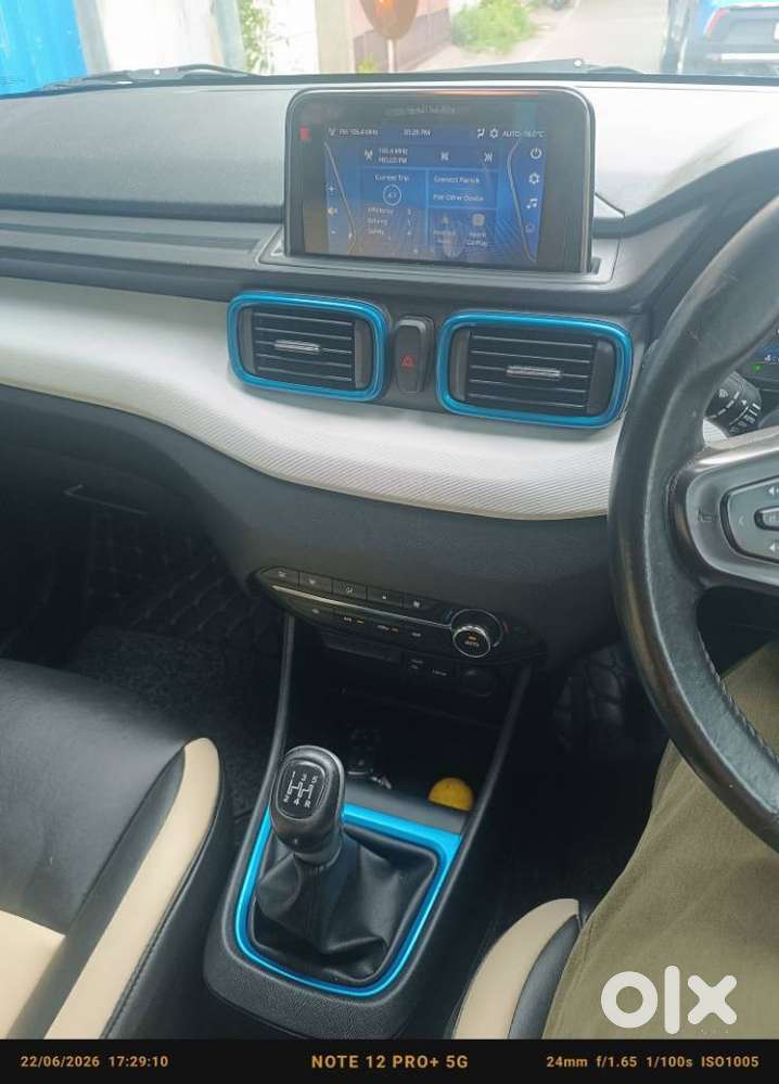 Tata Punch Creative Dual Tone Mt Sunroof, 2023, Petrol